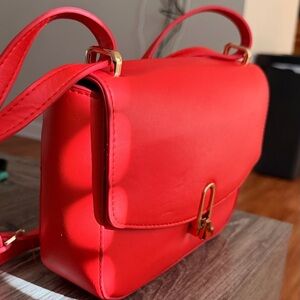 Elegant Red Leather Shoulder Bag